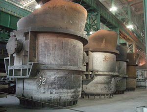 鐵水包內襯耐火材料由哪三層組成？作用是什么？